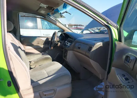 2000 Toyota Sienna Le z USA, uszkodzony, nr VIN 4T3ZF13C1YU192117